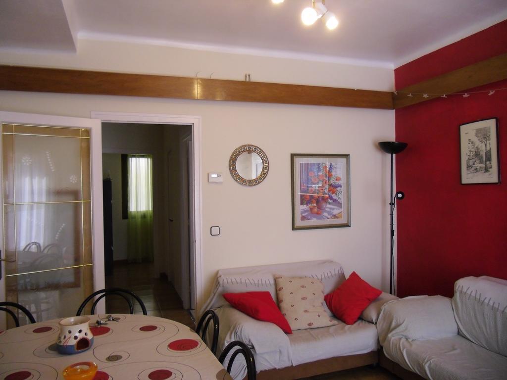 Atico Soleado Apartment โอสปิตาเล็ต เดอ โยเบรกัต ภายนอก รูปภาพ